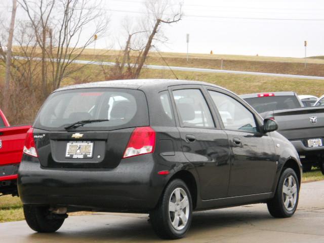 Chevrolet Aveo5 2008 photo 3