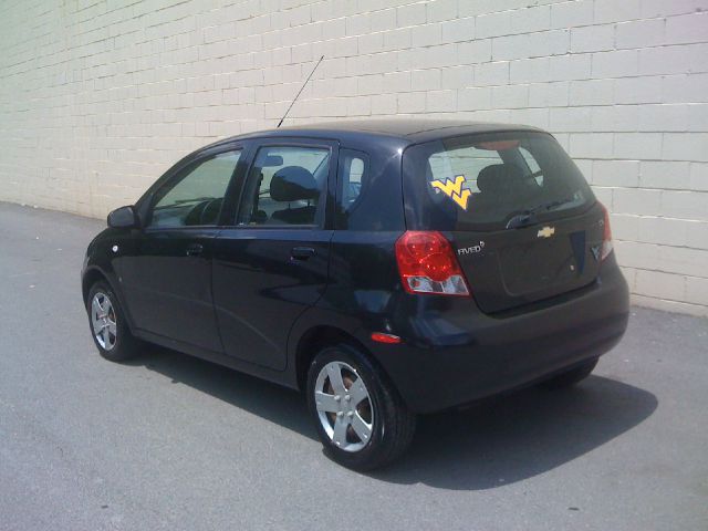 Chevrolet Aveo5 2008 photo 2