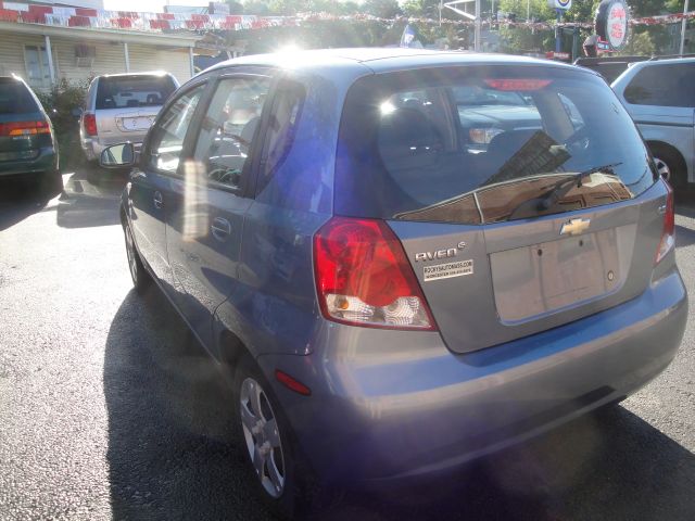 Chevrolet Aveo5 2008 photo 30