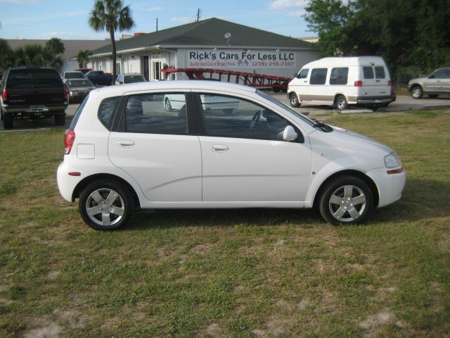 Chevrolet Aveo5 2008 photo 1