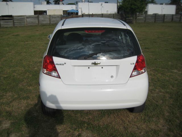 Chevrolet Aveo5 2008 photo 2