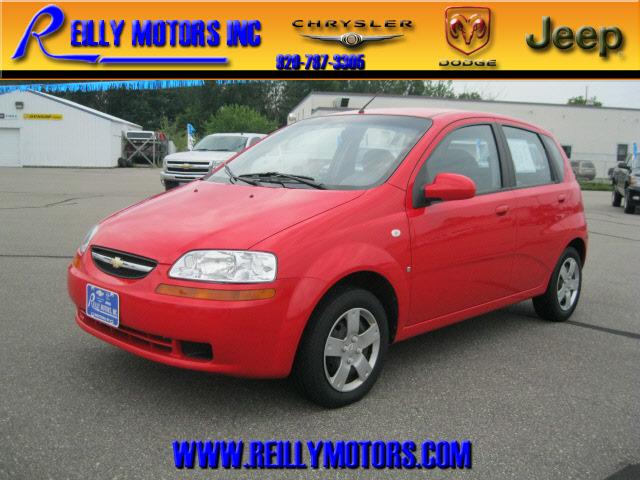 Chevrolet Aveo5 Clean Carfax ONE Owner Hatchback