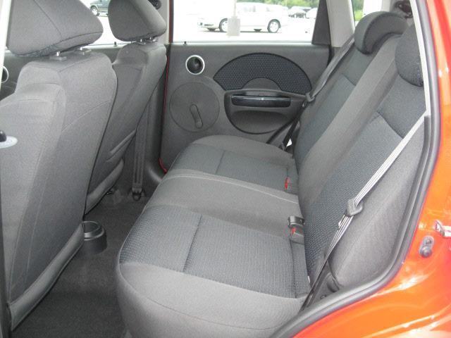 Chevrolet Aveo5 2008 photo 3