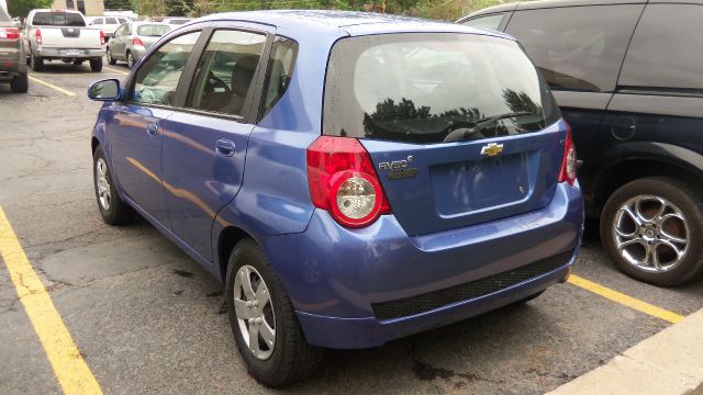 Chevrolet Aveo5 2009 photo 7