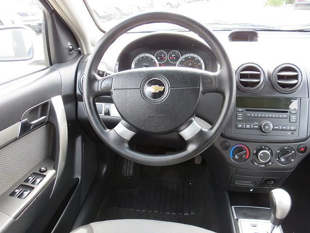 Chevrolet Aveo5 2009 photo 1