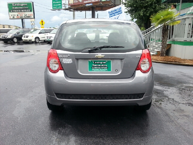 Chevrolet Aveo5 2009 photo 3