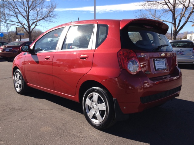 Chevrolet Aveo5 2010 photo 2