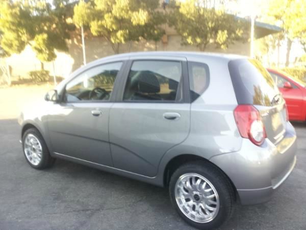 Chevrolet Aveo5 2010 photo 2