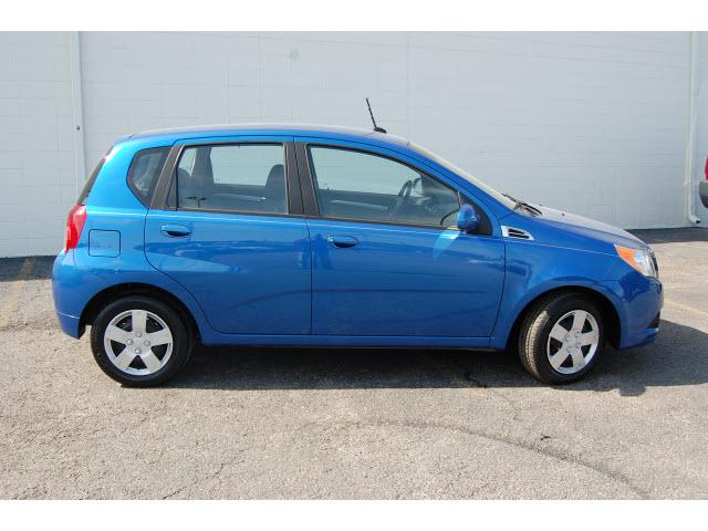 Chevrolet Aveo5 2010 photo 2