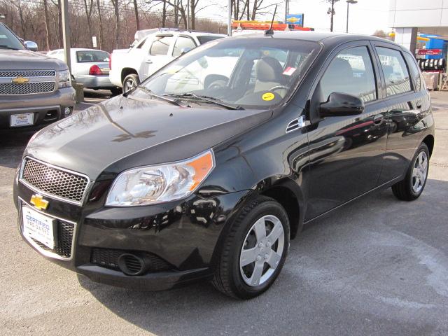 Chevrolet Aveo5 2010 photo 1