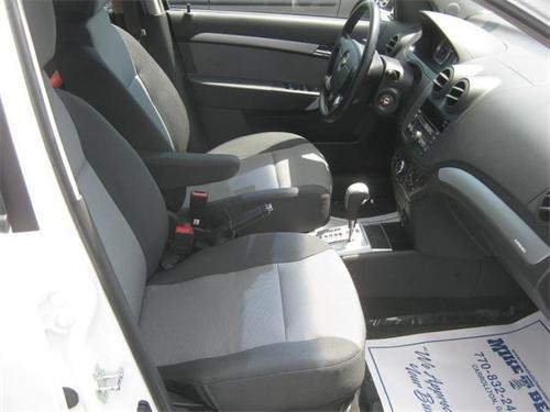 Chevrolet Aveo5 2011 photo 4