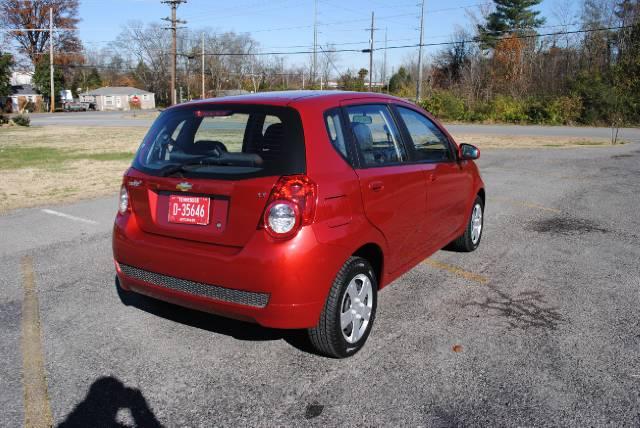 Chevrolet Aveo5 2011 photo 4