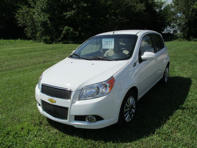 Chevrolet Aveo5 2011 photo 3