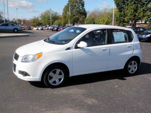 Chevrolet Aveo5 2011 photo 2