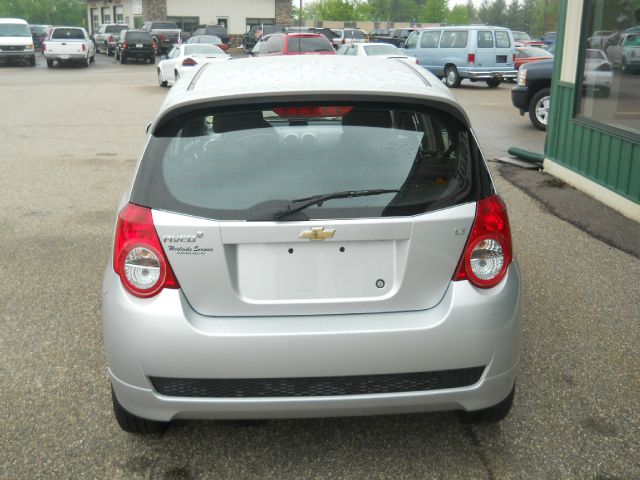 Chevrolet Aveo5 2011 photo 10