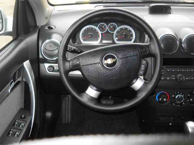 Chevrolet Aveo5 2011 photo 5