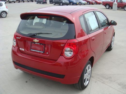 Chevrolet Aveo5 2011 photo 4