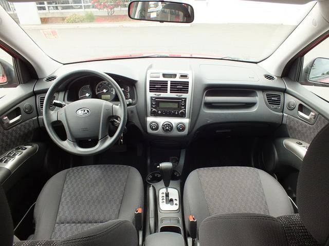 Chevrolet Aveo5 2011 photo 15