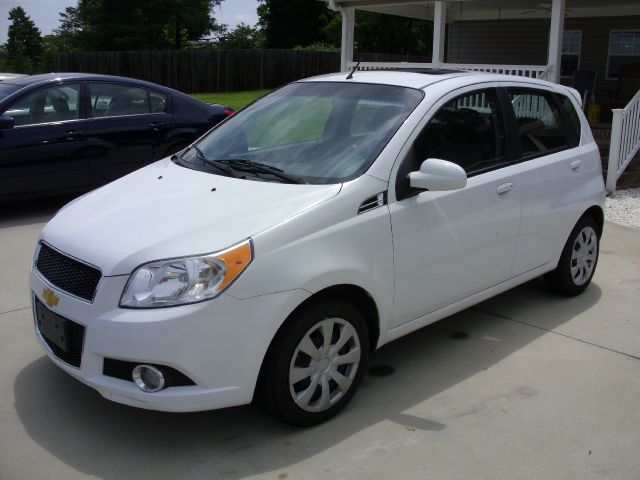 Chevrolet Aveo5 2011 photo 4