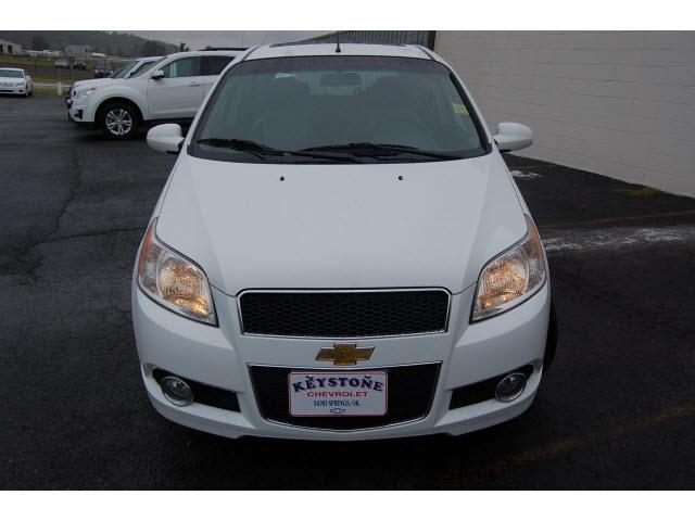 Chevrolet Aveo5 2011 photo 1