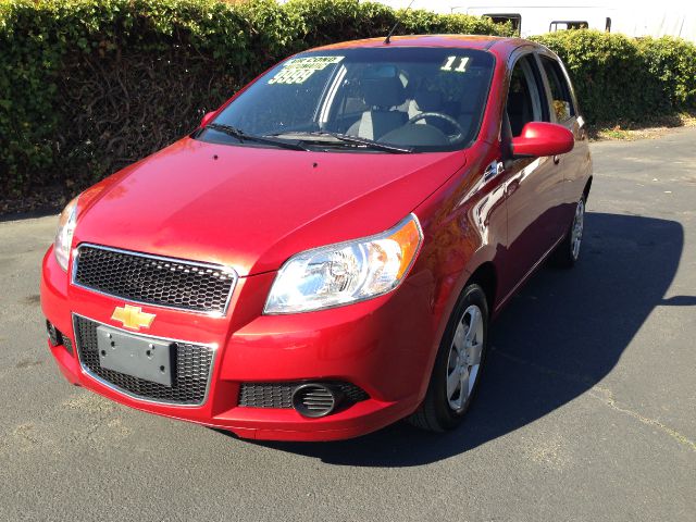 Chevrolet Aveo5 2011 photo 1