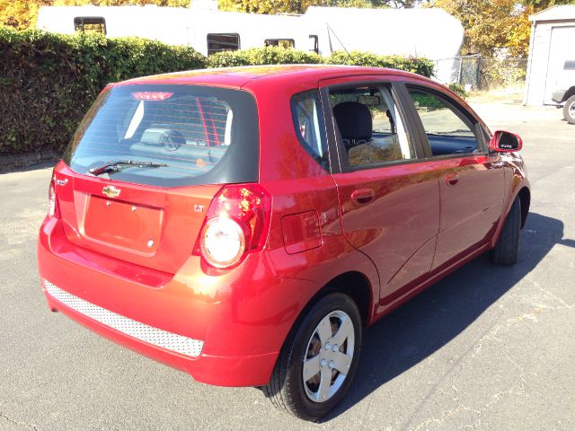 Chevrolet Aveo5 2011 photo 3