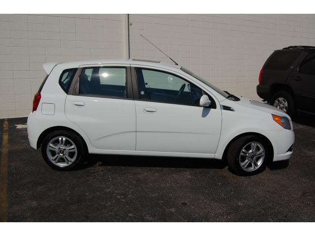 Chevrolet Aveo5 ST 2WD Hatchback