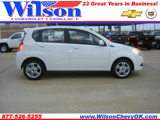 Chevrolet Aveo5 2011 photo 1