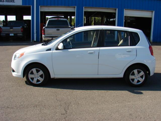 Chevrolet Aveo5 2011 photo 1