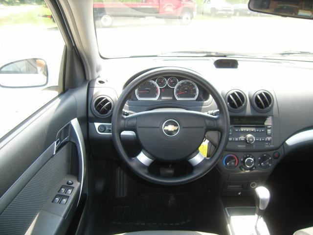 Chevrolet Aveo5 2011 photo 5