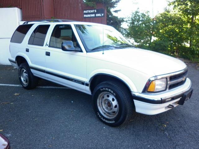 Chevrolet Blazer 1995 photo 3