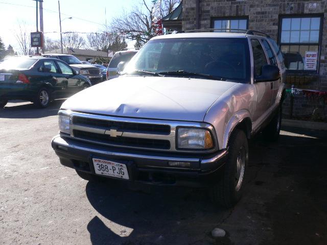 Chevrolet Blazer SL1 Sport Utility