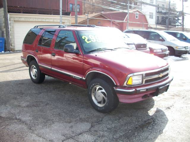 Chevrolet Blazer XLT 2WD Sport Utility