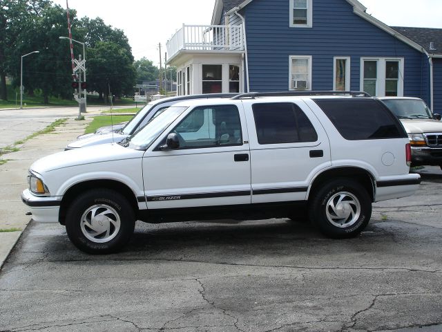 Chevrolet Blazer 1996 photo 0