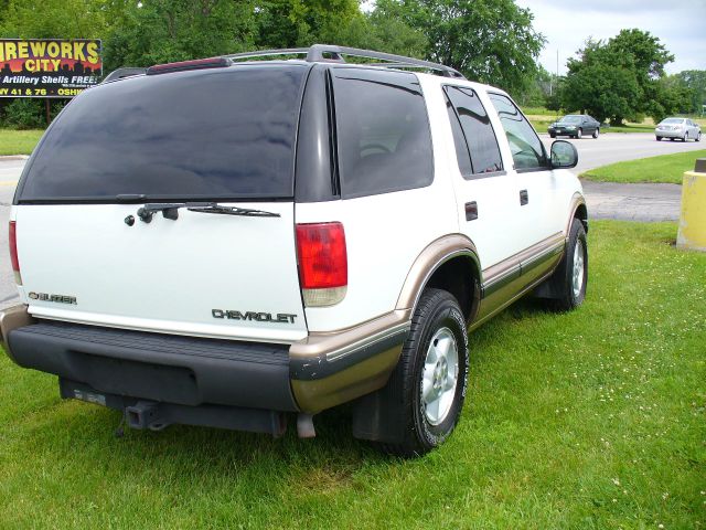 Chevrolet Blazer 1996 photo 1