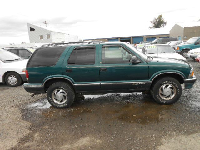 Chevrolet Blazer 1996 photo 3