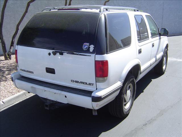 Chevrolet Blazer 1997 photo 1