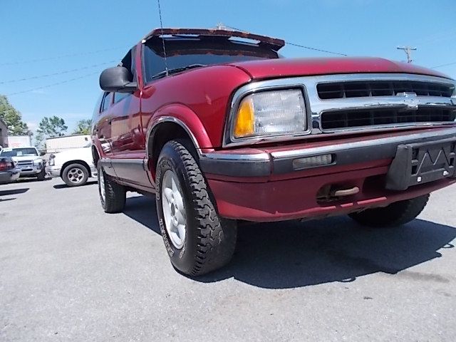 Chevrolet Blazer 1997 photo 2