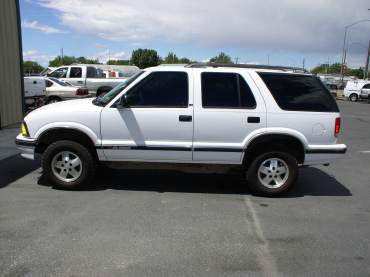 Chevrolet Blazer 1997 photo 2