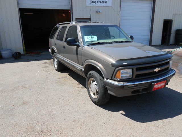 Chevrolet Blazer 1997 photo 2