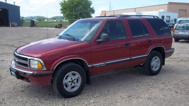 Chevrolet Blazer 1997 photo 2