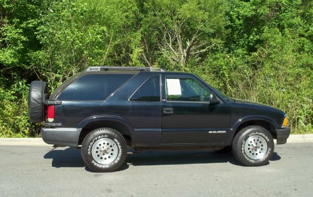 Chevrolet Blazer 1997 photo 3