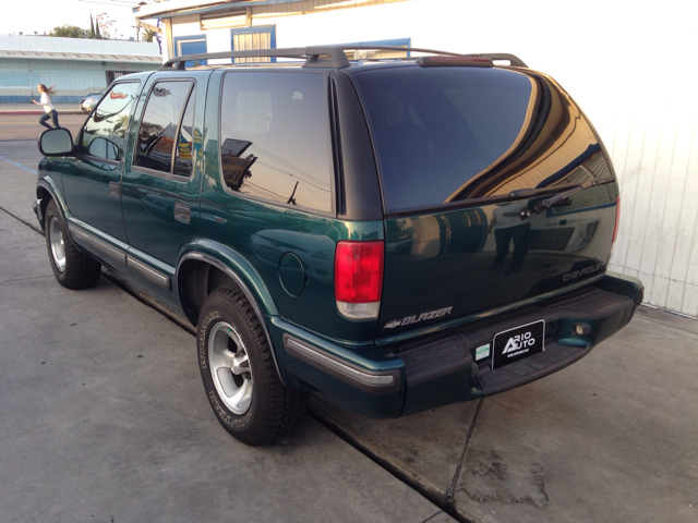 Chevrolet Blazer 1998 photo 4