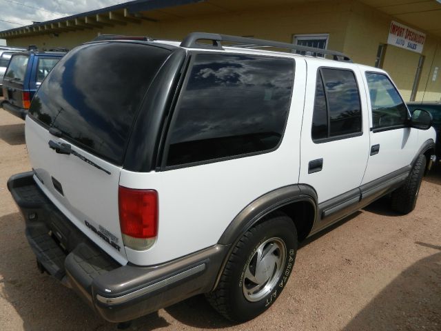 Chevrolet Blazer 1998 photo 1