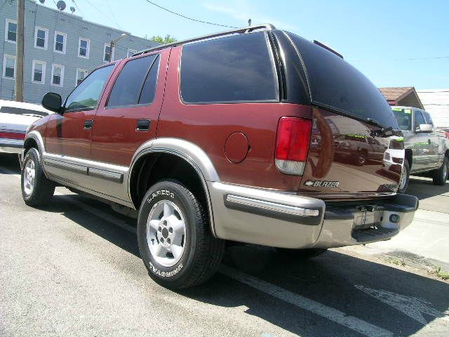 Chevrolet Blazer 1998 photo 2