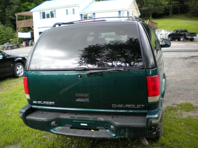 Chevrolet Blazer 1998 photo 2