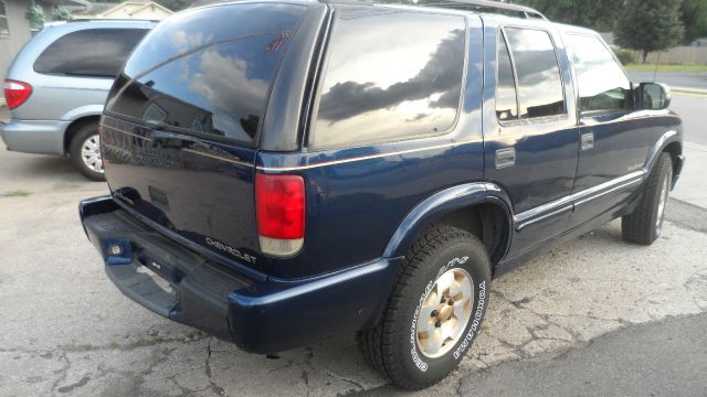 Chevrolet Blazer 1999 photo 2