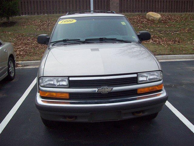 Chevrolet Blazer 1999 photo 1