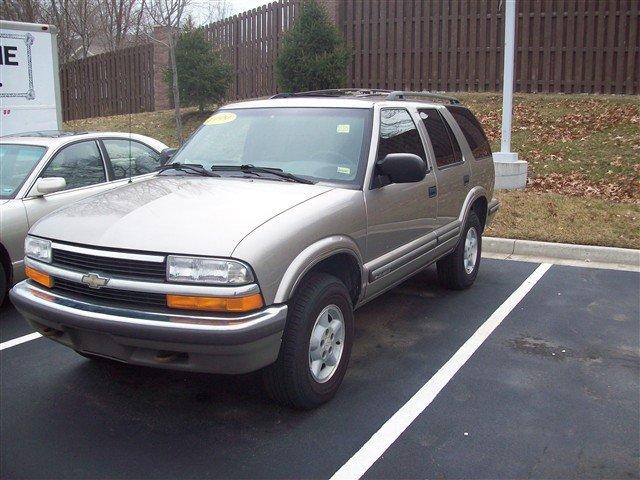 Chevrolet Blazer 1999 photo 2