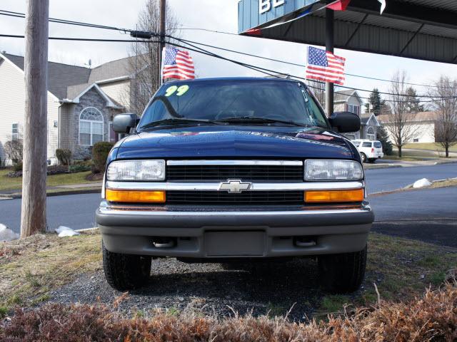 Chevrolet Blazer 1999 photo 1